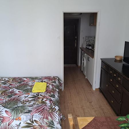 Kwatera Na Wspolnej Varsavia Esterno foto