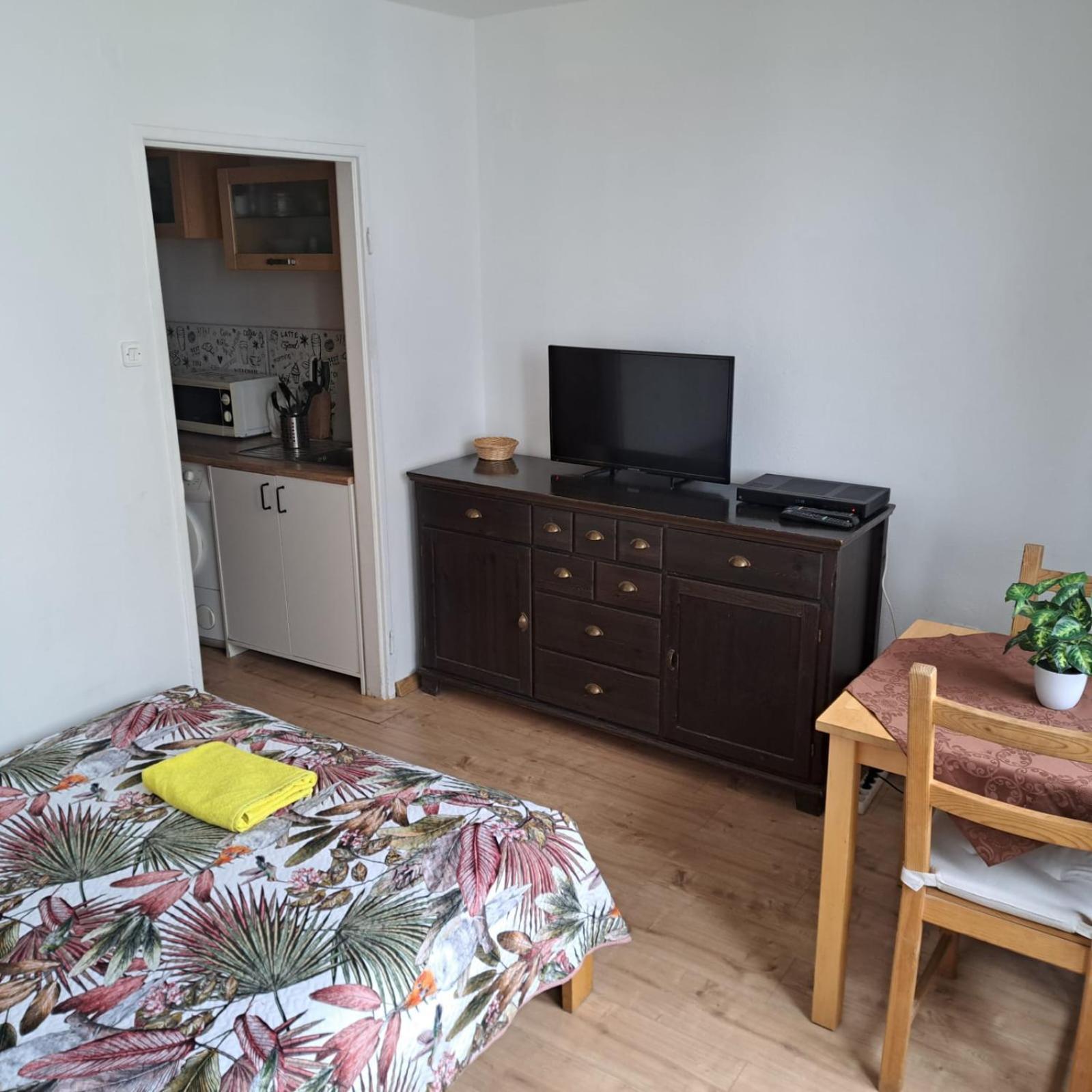 Kwatera Na Wspolnej Varsavia Esterno foto